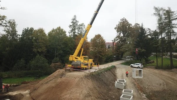 FOTO: Říjnové jeřábování