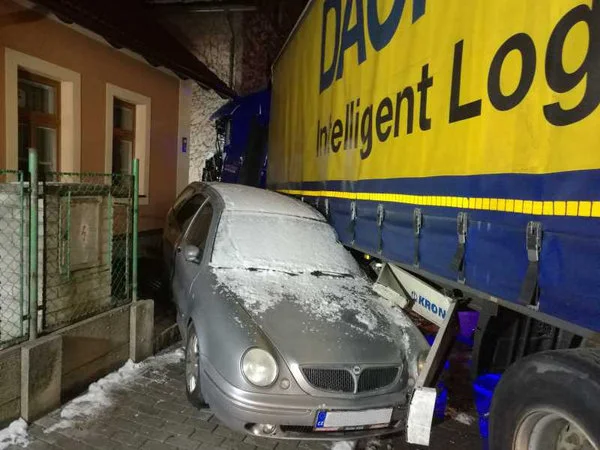 Děsivá nehoda byla pro odtahovou službu PRETOL jednoduchou rutinní prací