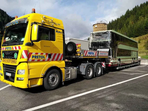Z Itálie do Česka aneb Převoz autobusu českých fotbalových fanoušků
