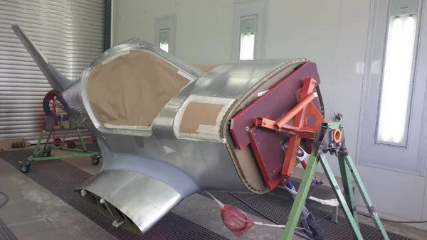 V naší lakovně přistálo letadlo