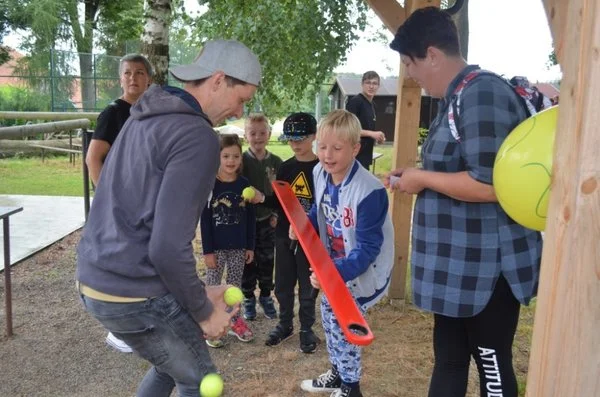 Dárky od PRETOLU putovaly do Kamenné Lhoty i do jihlavské Charity