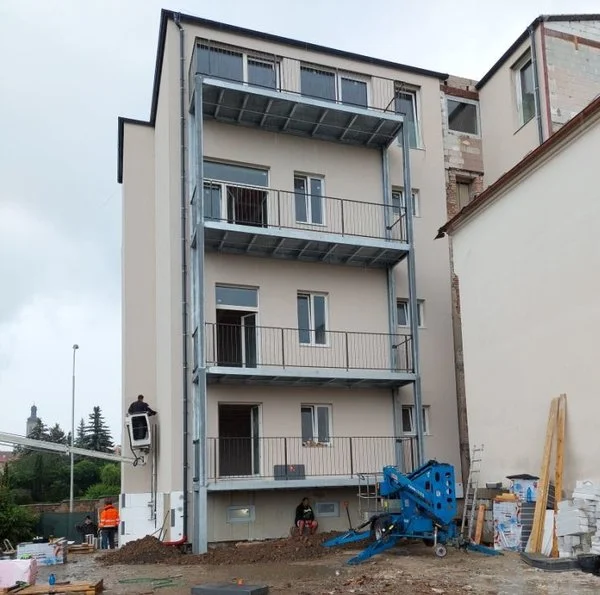 Balkony, balkony, balkony a ještě jednou balkony